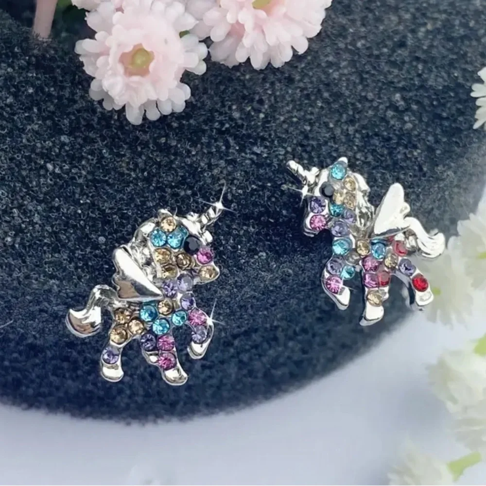 Exquisitely Adorable S925 Silver Unicorn Studs with Expressive Eyes Earrings